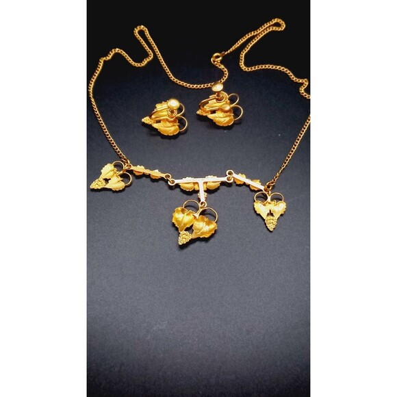 Landstrom BLACK HILLS GOLD Necklace and Earrings 10K-12K - Picture 8 of 16